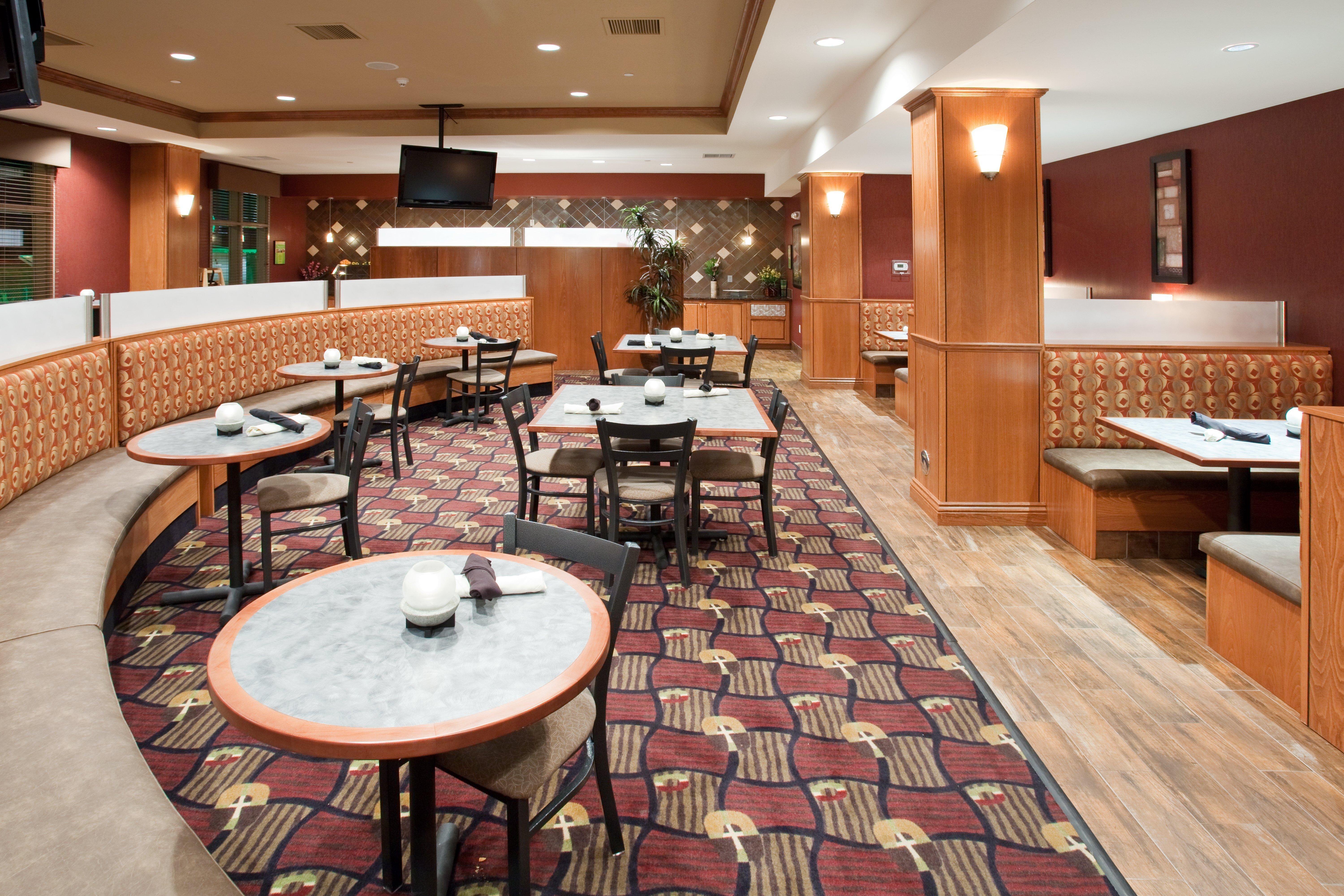 Holiday Inn Hotel & Suites Grand Junction-Airport By Ihg Exterior photo